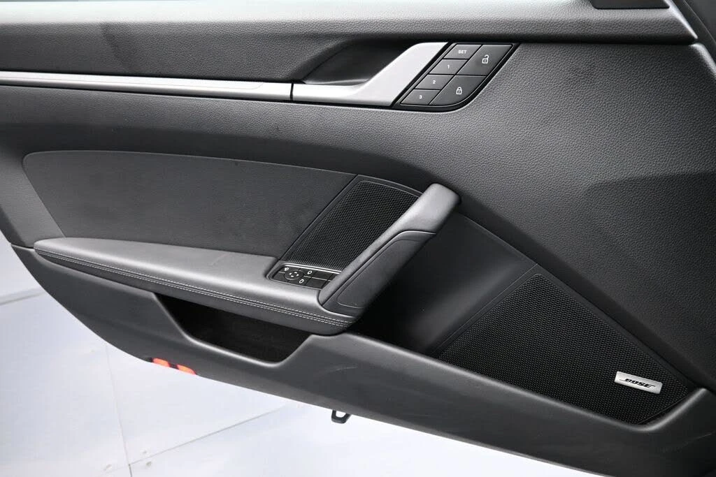 2024 Porsche 992 Carrera - Image 19 of 31