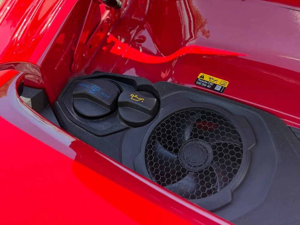 2024 Porsche 992 Carrera - Image 24 of 29