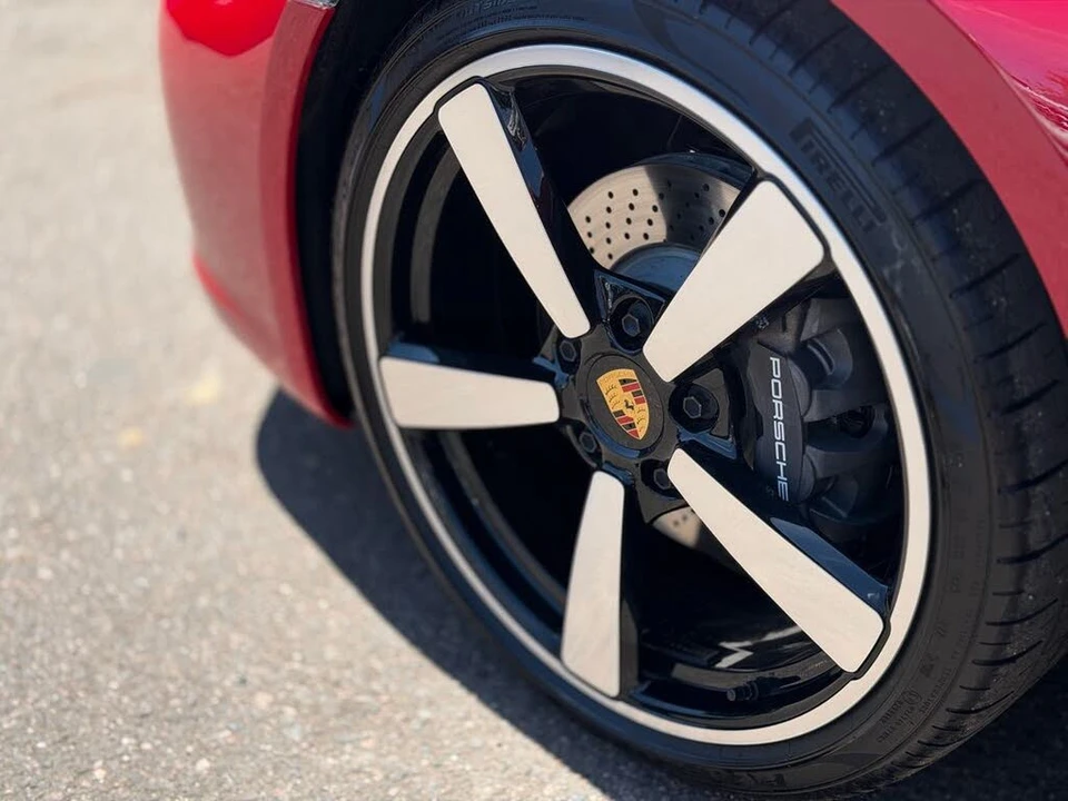 2024 Porsche 992 Carrera - Image 25 of 29