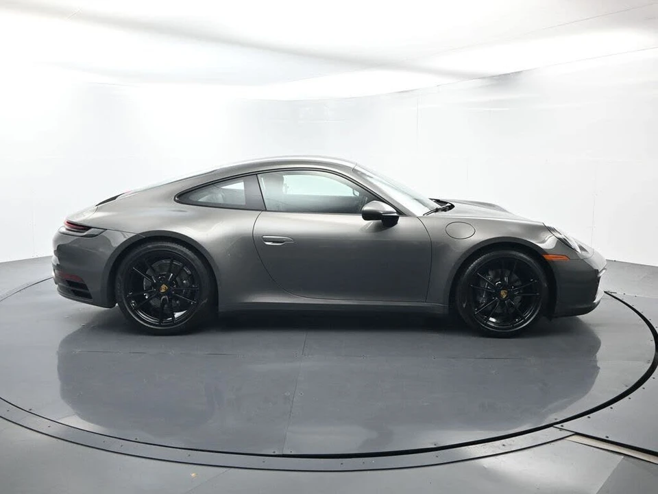 2024 Porsche 992 Carrera - Image 16 of 31