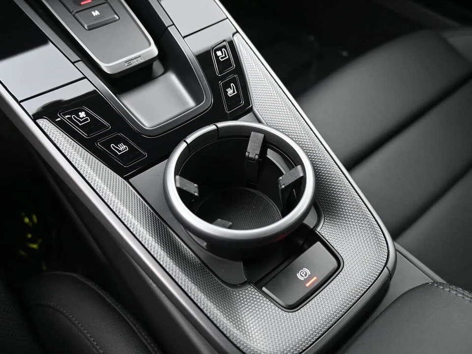 2024 Porsche 992 Carrera - Image 22 of 31