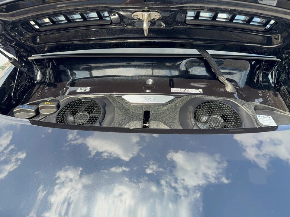 2024 Porsche 992 Carrera - Image 28 of 31