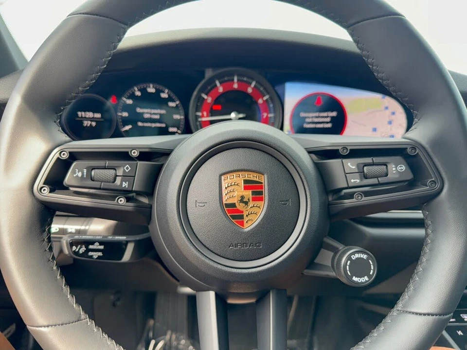 2024 Porsche 992 Carrera - Image 10 of 31