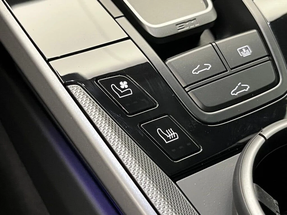2024 Porsche 992 Carrera - Image 16 of 31