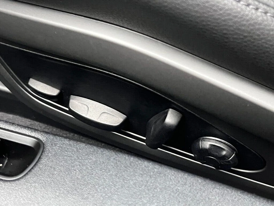 2024 Porsche 992 Carrera - Image 29 of 31