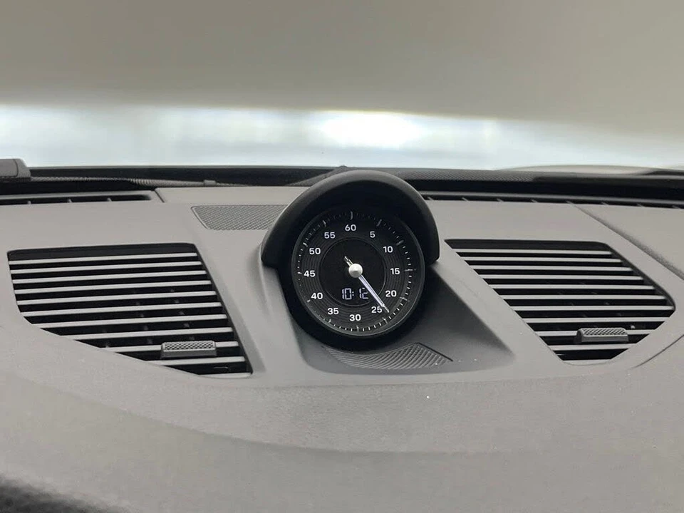 2024 Porsche 992 Carrera - Image 25 of 31
