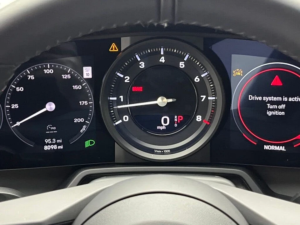 2024 Porsche 992 Carrera - Image 11 of 31