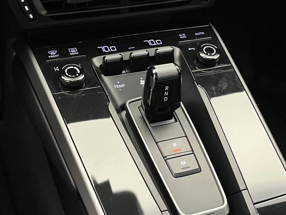 2024 Porsche 992 Carrera - Image 19 of 31