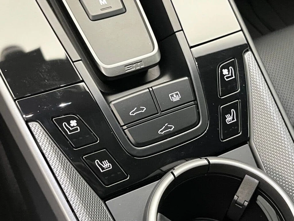 2024 Porsche 992 Carrera - Image 18 of 31