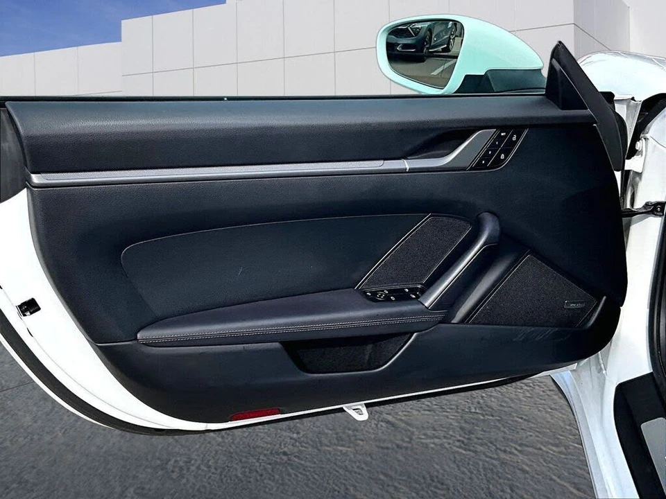 2024 Porsche 992 Carrera - Image 19 of 26