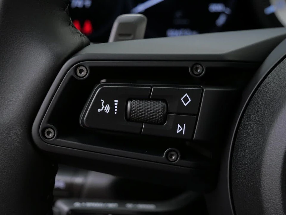 2024 Porsche 992 Carrera - Image 18 of 27