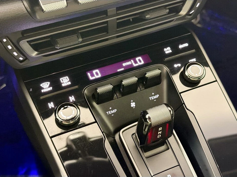 2024 Porsche 992 Carrera - Image 16 of 30