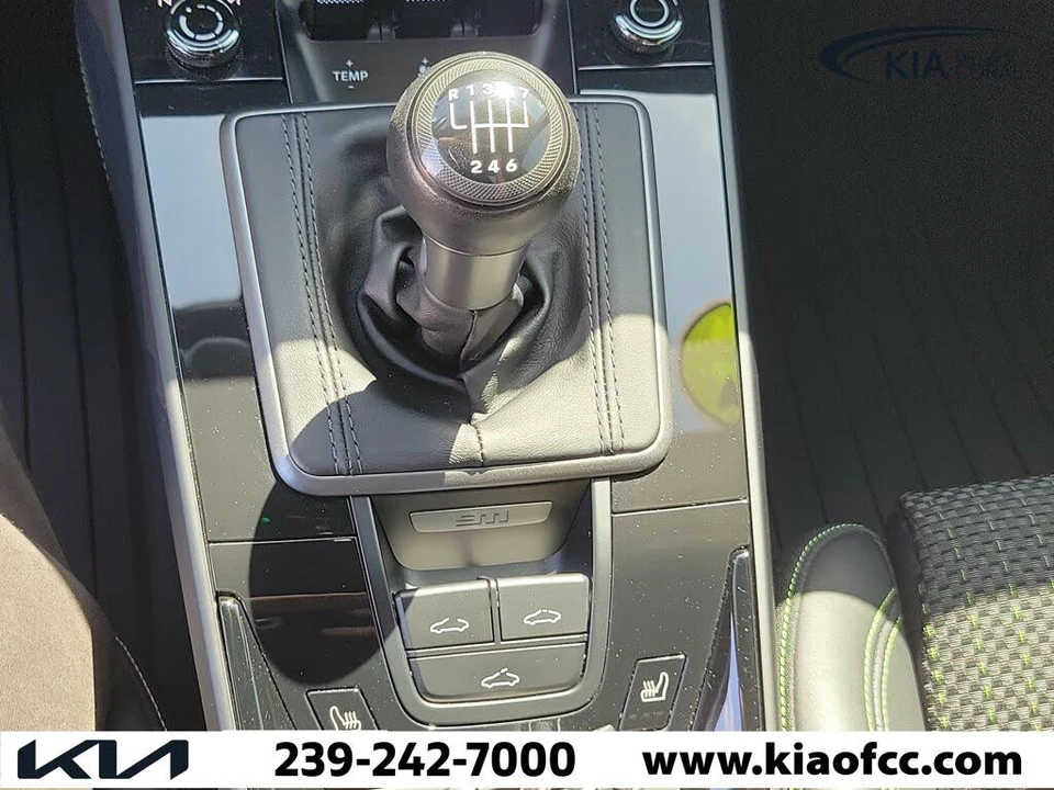 2024 Porsche 992 Carrera - Image 25 of 30