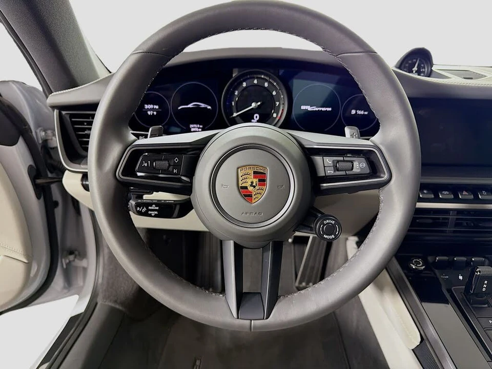 2024 Porsche 992 Carrera - Image 13 of 31