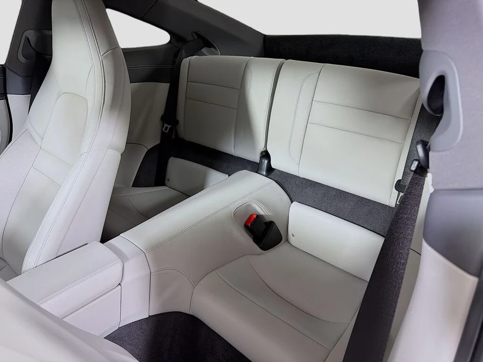 2024 Porsche 992 Carrera - Image 25 of 31