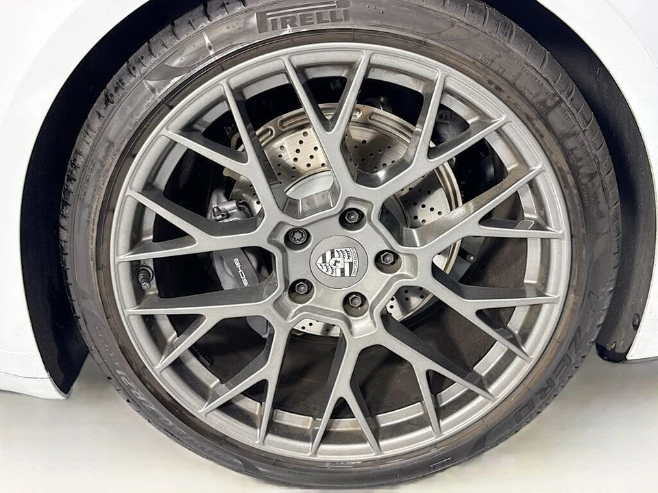 2024 Porsche 992 Carrera - Image 28 of 31