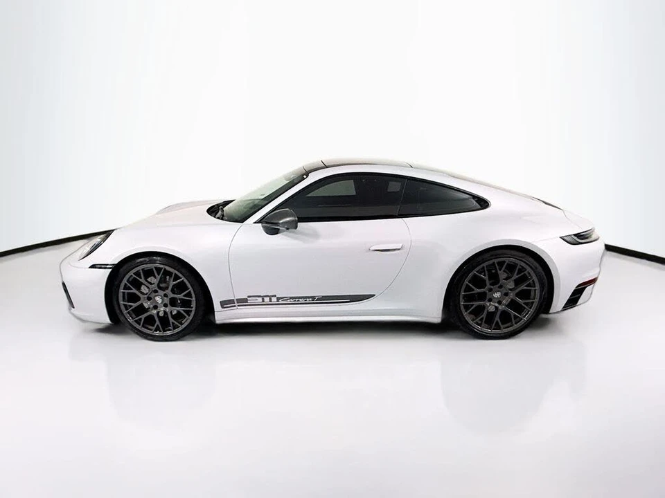 2024 Porsche 992 Carrera - Image 8 of 31
