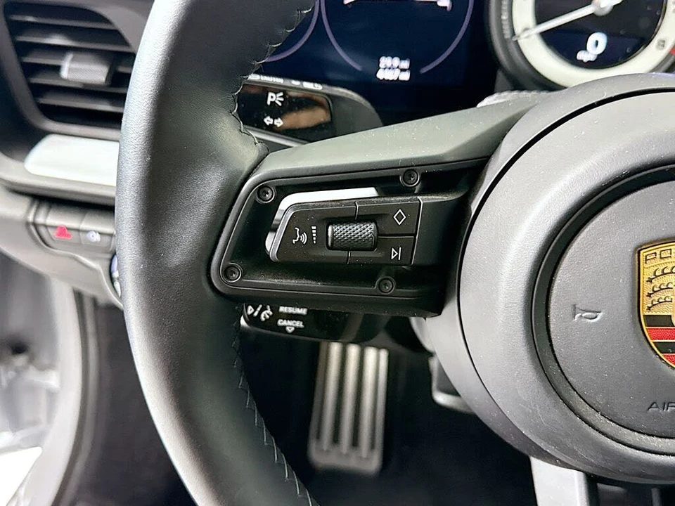 2024 Porsche 992 Carrera - Image 11 of 31