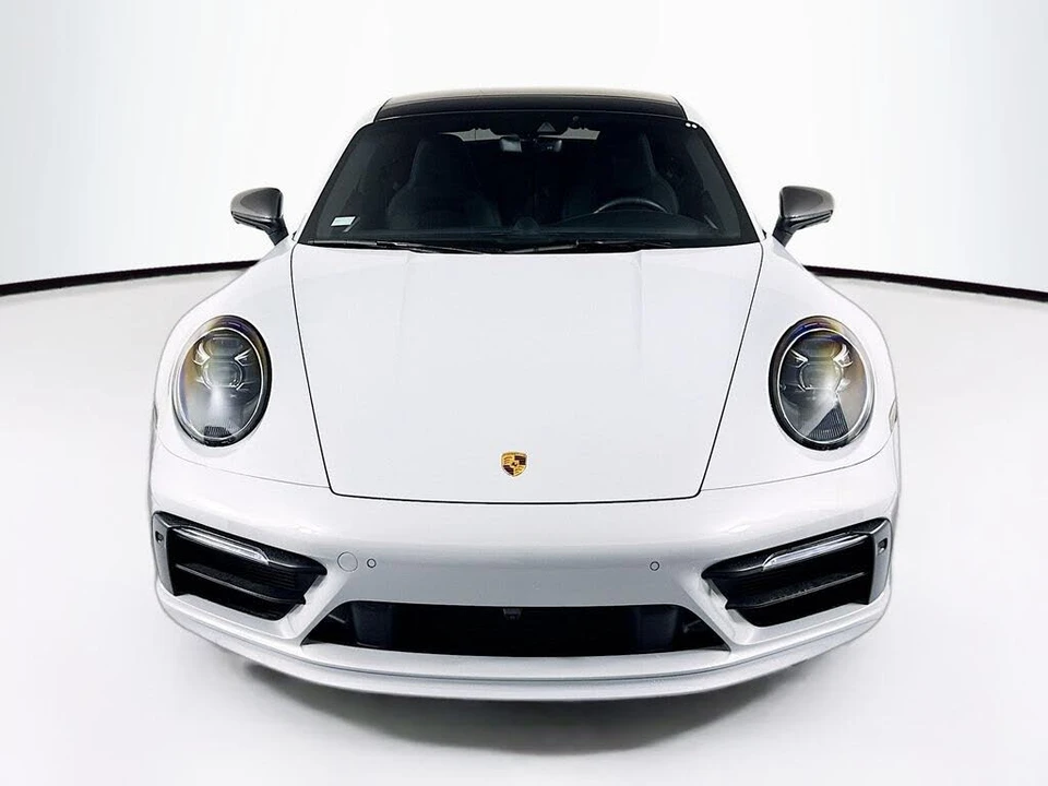 2024 Porsche 992 Carrera - Image 2 of 31