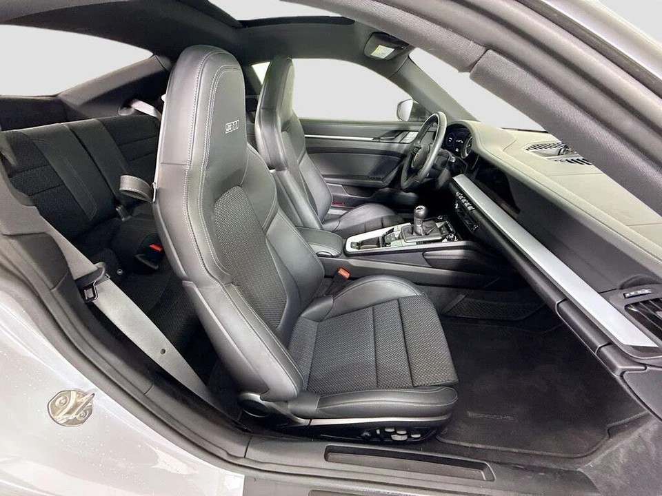 2024 Porsche 992 Carrera - Image 20 of 31