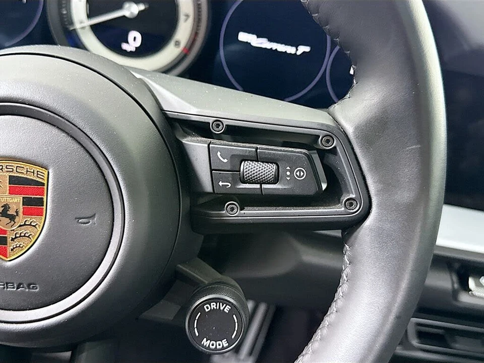 2024 Porsche 992 Carrera - Image 12 of 31