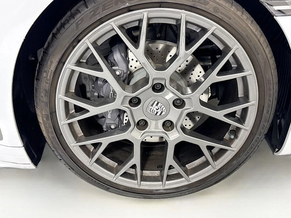 2024 Porsche 992 Carrera - Image 29 of 31