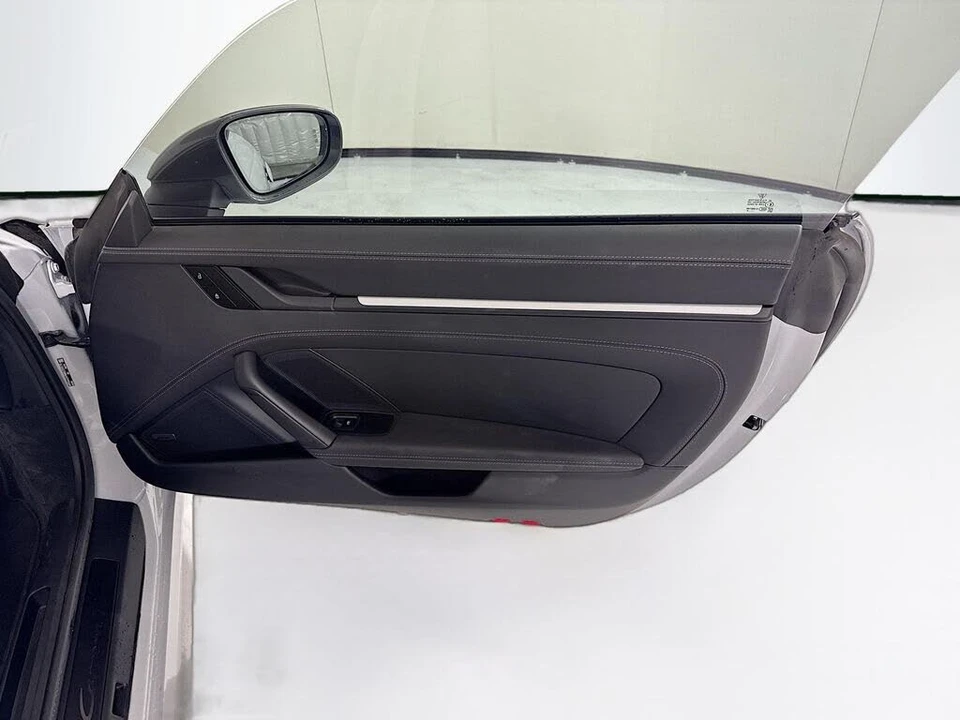 2024 Porsche 992 Carrera - Image 25 of 31