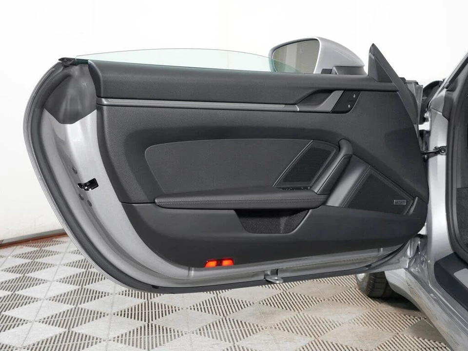 2024 Porsche 992 Carrera - Image 21 of 31