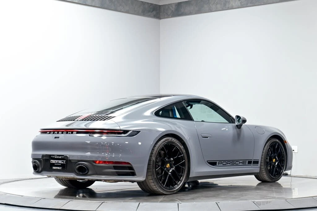 2024 Porsche 992 Carrera - Image 18 of 31
