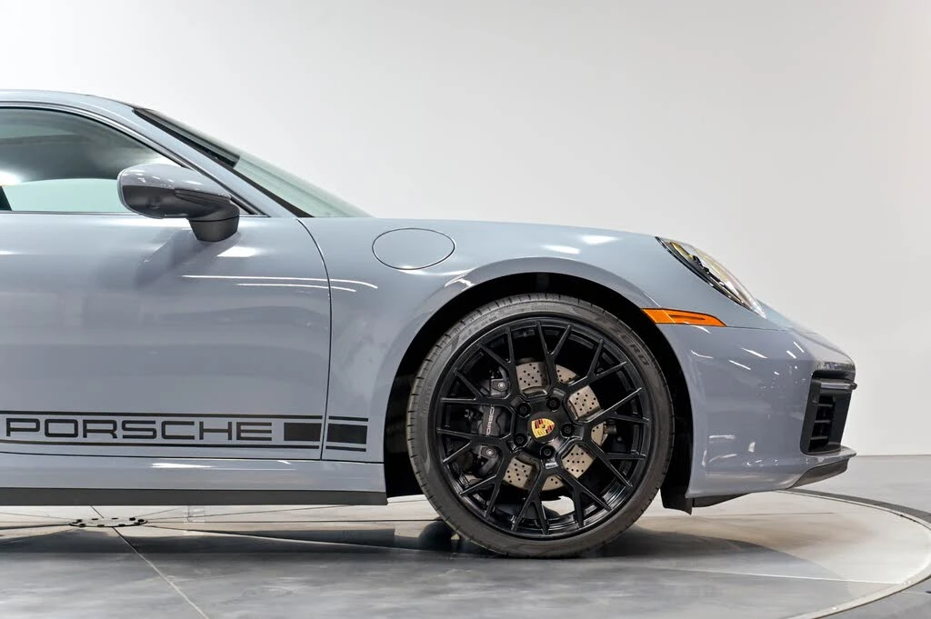 2024 Porsche 992 Carrera - Image 25 of 31