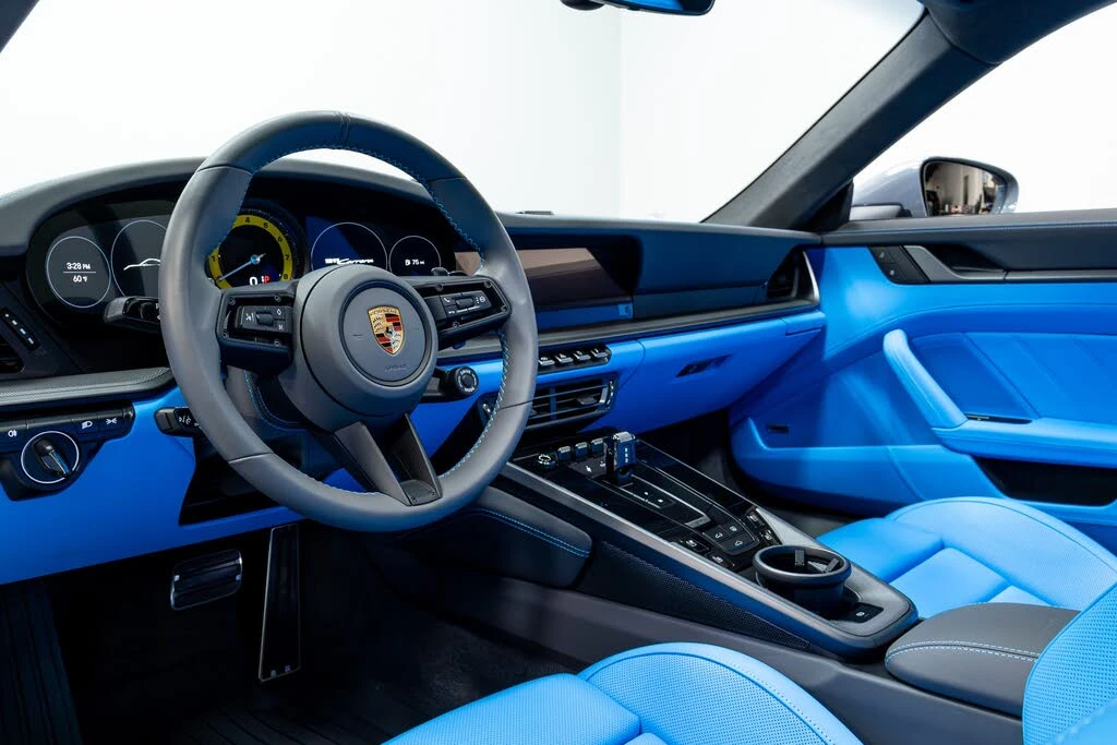 2024 Porsche 992 Carrera - Image 11 of 31