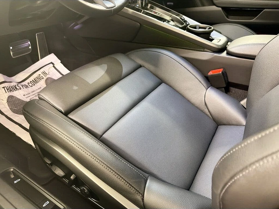 2024 Porsche 992 Carrera - Image 21 of 31