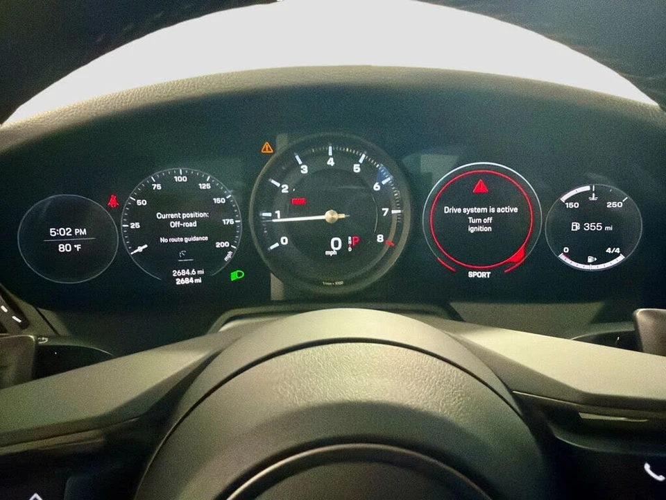 2024 Porsche 992 Carrera - Image 13 of 31