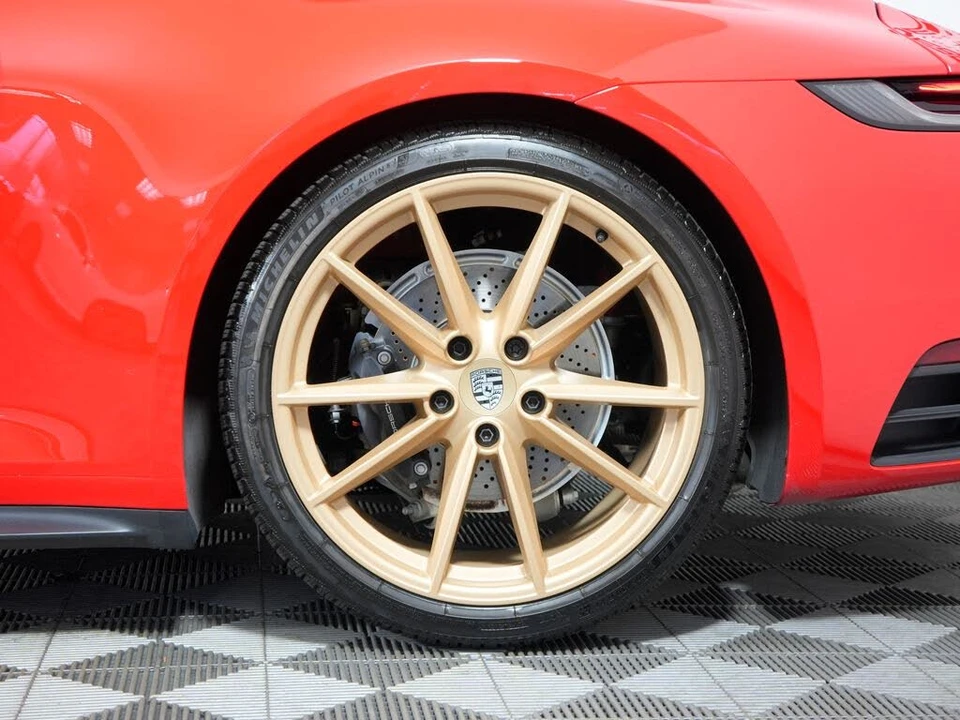 2024 Porsche 992 Carrera - Image 17 of 31