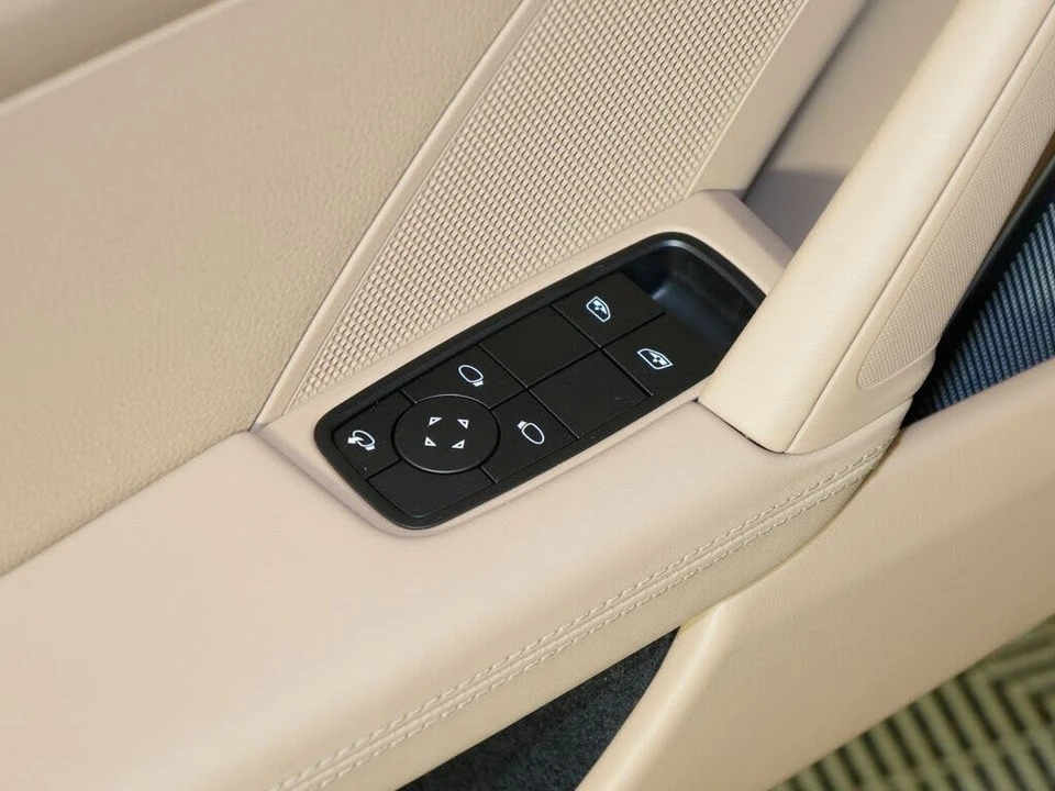 2024 Porsche 992 Carrera - Image 22 of 31