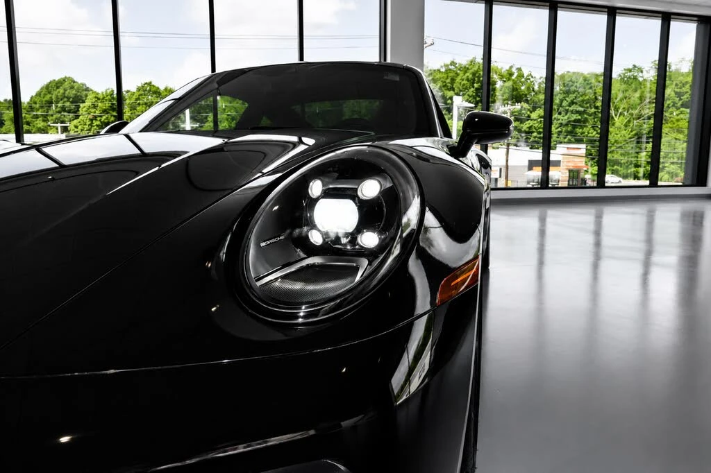2024 Porsche 992 Carrera - Image 11 of 31
