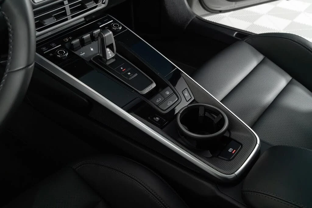 2024 Porsche 992 Carrera - Image 6 of 31
