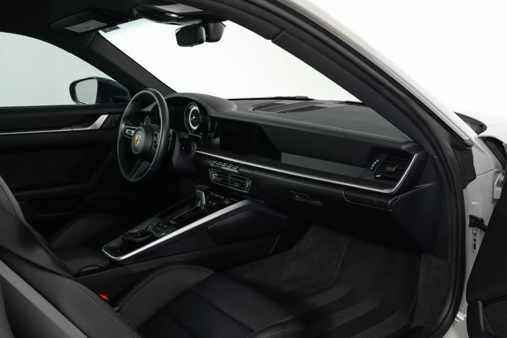 2024 Porsche 992 Carrera - Image 9 of 31