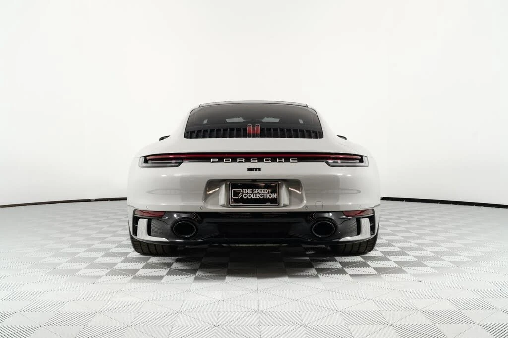 2024 Porsche 992 Carrera - Image 17 of 31