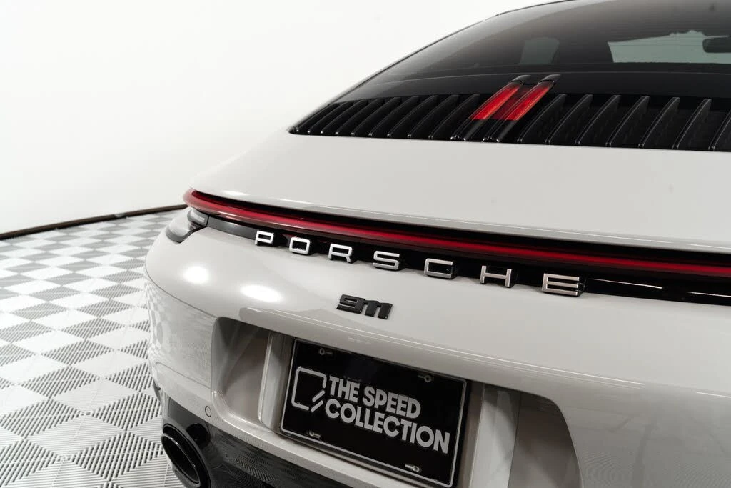 2024 Porsche 992 Carrera - Image 18 of 31