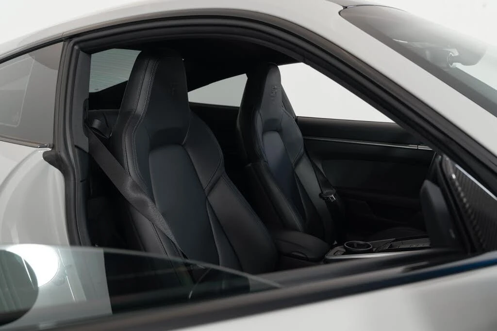 2024 Porsche 992 Carrera - Image 10 of 31