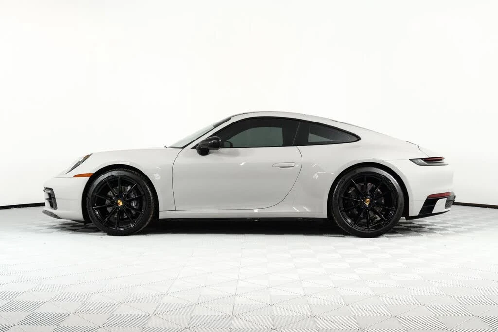 2024 Porsche 992 Carrera - Image 13 of 31