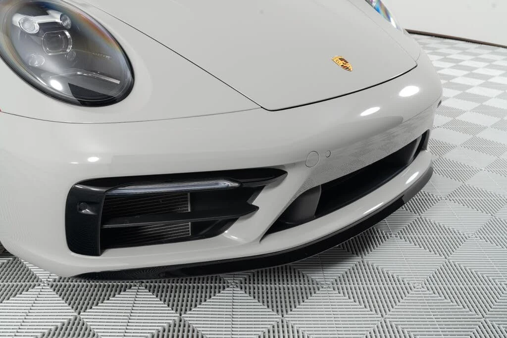 2024 Porsche 992 Carrera - Image 12 of 31