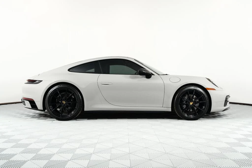 2024 Porsche 992 Carrera - Image 19 of 31