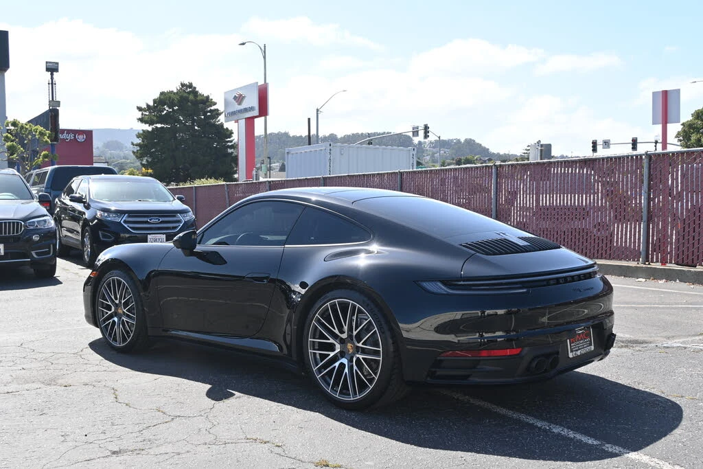 2024 Porsche 992 Carrera - Image 8 of 31