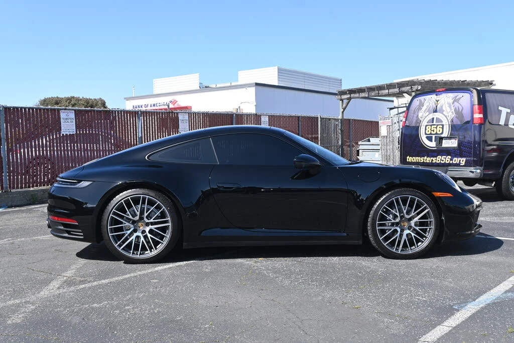 2024 Porsche 992 Carrera - Image 27 of 31