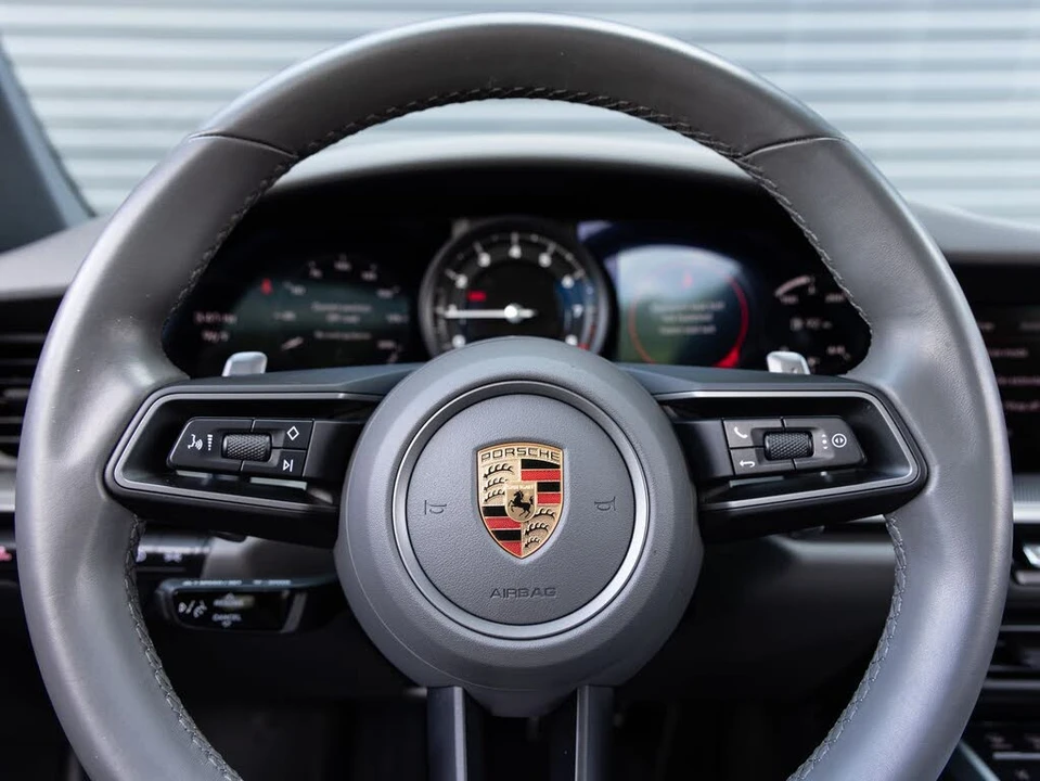 2024 Porsche 992 Carrera - Image 14 of 31