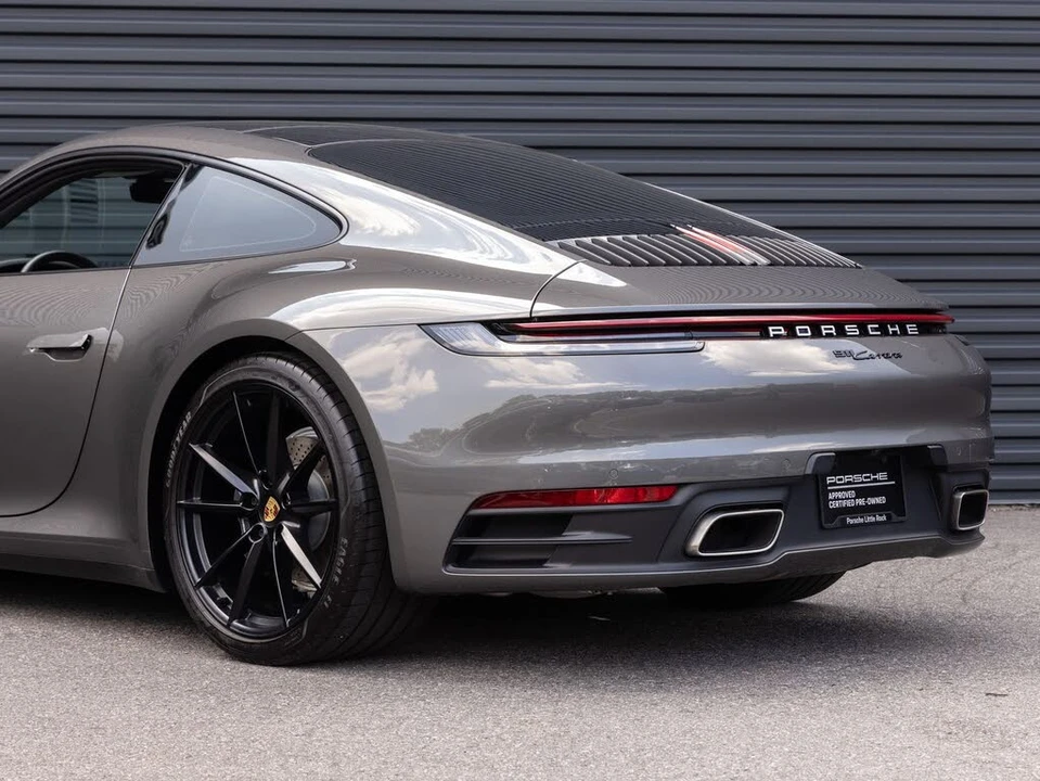 2024 Porsche 992 Carrera - Image 11 of 31
