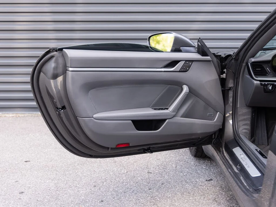 2024 Porsche 992 Carrera - Image 19 of 31