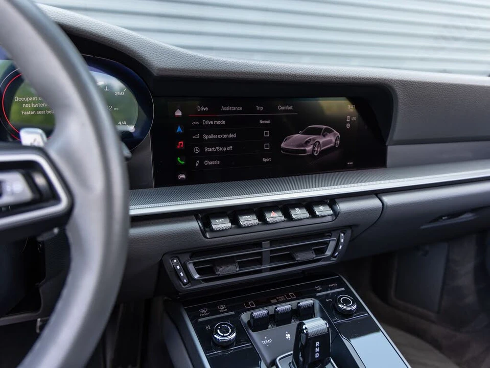 2024 Porsche 992 Carrera - Image 15 of 31